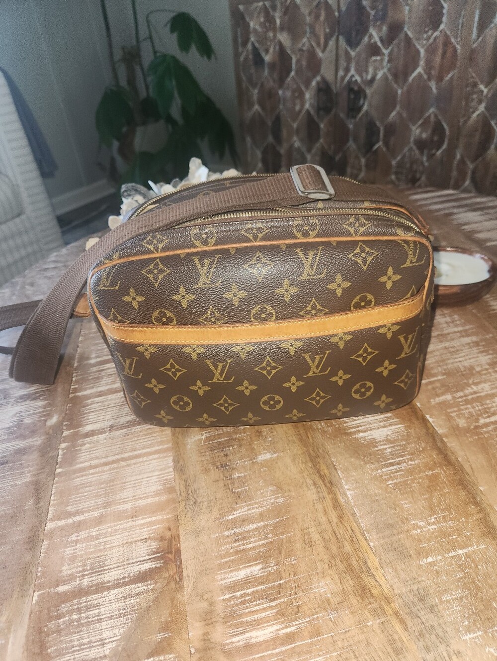 Authentic Louis Vuitton Monogram Reporter PM Shoulder/Crossbody Bag